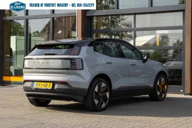 Volvo EX30 (2024) thumbnail 4