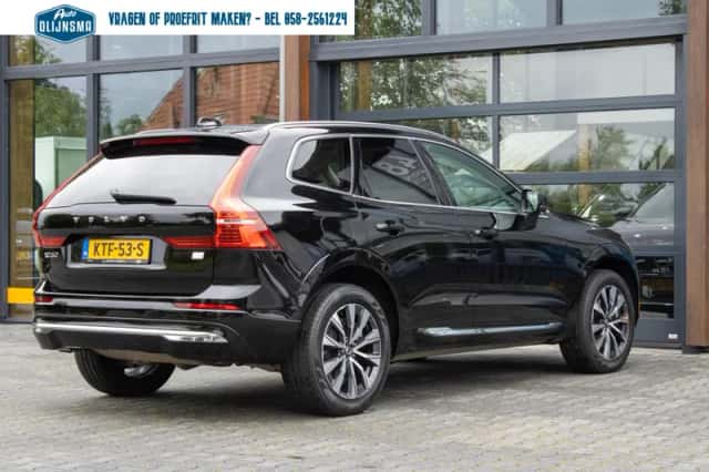 Volvo XC60 (2022) thumbnail 4