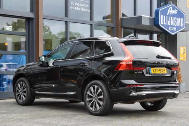 Volvo XC60 (2022) thumbnail 6