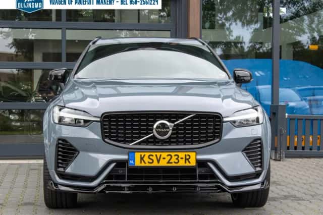 Volvo XC60 (2022) thumbnail 2