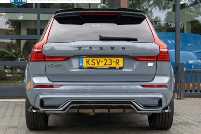 Volvo XC60 (2022) thumbnail 5