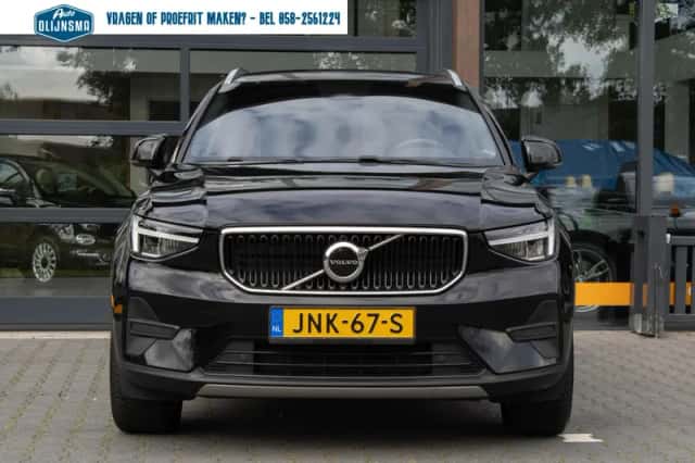 Volvo XC40 (2022) thumbnail 2