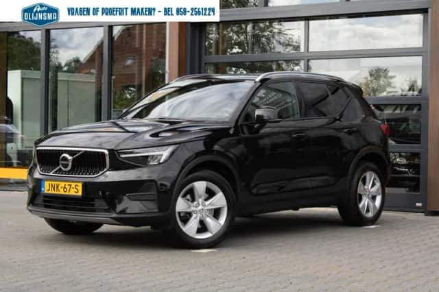 Volvo XC40 (2022) thumbnail 3