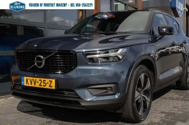 Volvo XC40 (2022) thumbnail 4