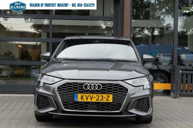 Audi A3 (2022) thumbnail 2