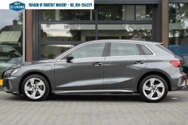 Audi A3 (2022) thumbnail 4