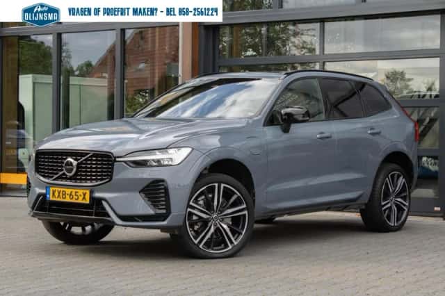 Volvo XC60 (2023) thumbnail 5