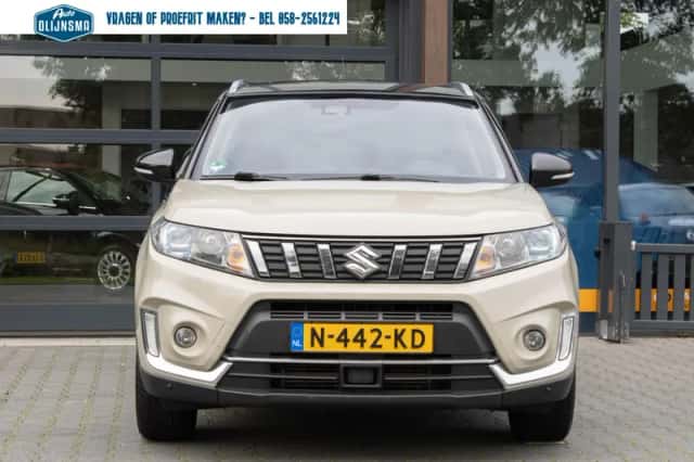 Suzuki Vitara (2018) thumbnail 2