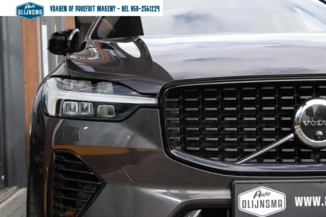 Volvo XC60 (2022) thumbnail 4