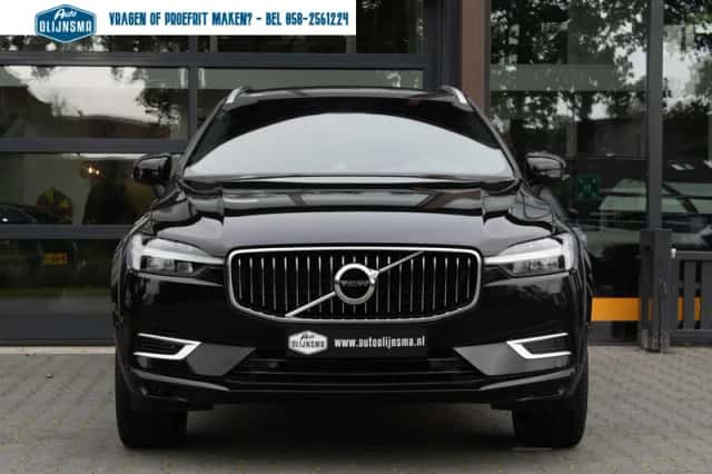 Volvo XC60 (2021) thumbnail 2