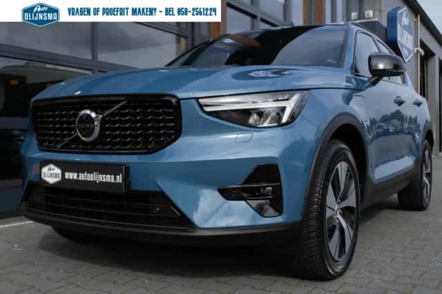 Volvo XC40 (2022) thumbnail 4
