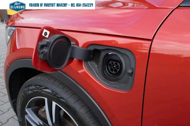 Volvo XC40 (2021) thumbnail 4