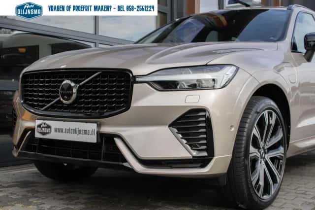 Volvo XC60 (2023) thumbnail 4