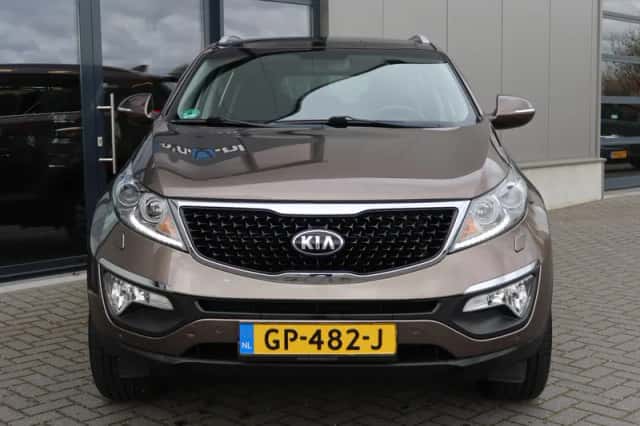 Kia Sportage (2014) thumbnail 2
