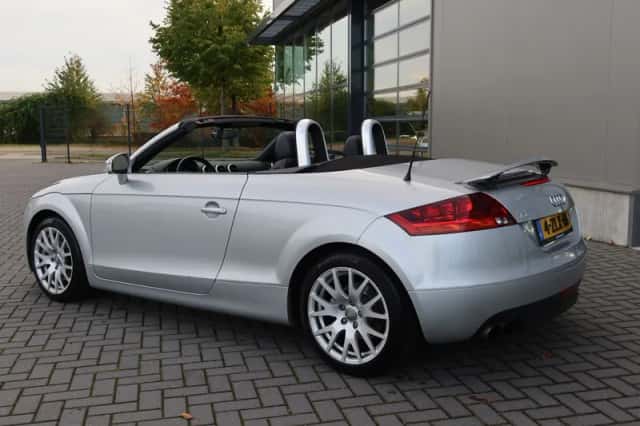 Audi TT (2007) thumbnail 5