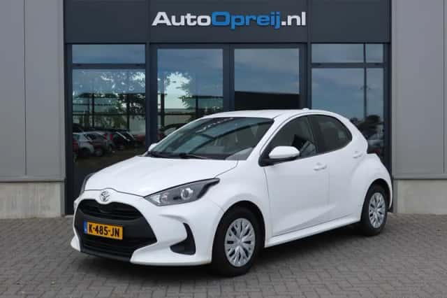 Toyota Yaris (2020) thumbnail 1