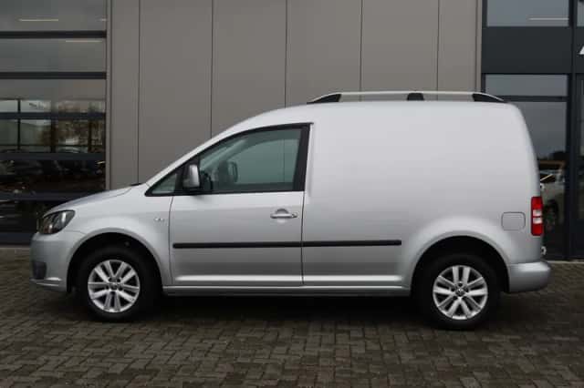 Volkswagen Caddy (2015) thumbnail 3
