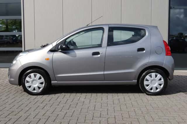 Suzuki Alto (2013) thumbnail 3