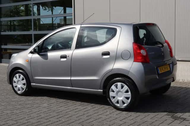 Suzuki Alto (2013) thumbnail 4