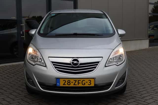 Opel Meriva (2012) thumbnail 2