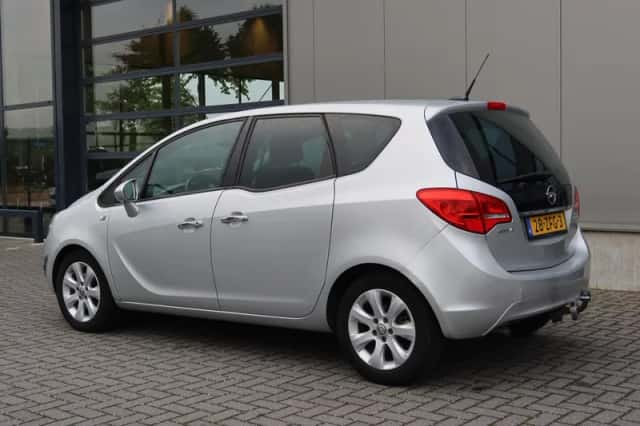 Opel Meriva (2012) thumbnail 4
