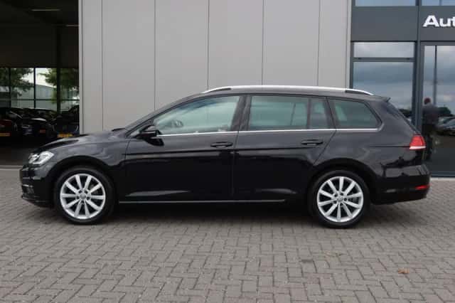 Volkswagen Golf (2020) thumbnail 3
