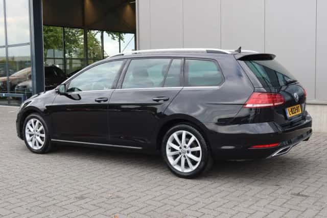 Volkswagen Golf (2020) thumbnail 4