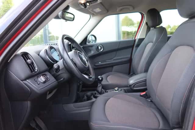 MINI Countryman (2018) thumbnail 5