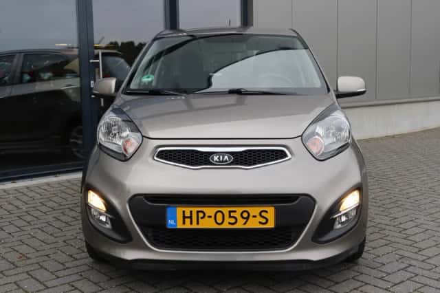 Kia Picanto (2012) thumbnail 2