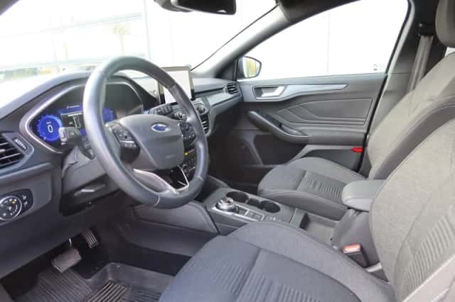 Ford Focus (2021) thumbnail 6