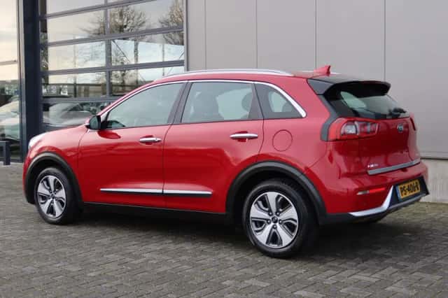 Kia Niro (2017) thumbnail 4