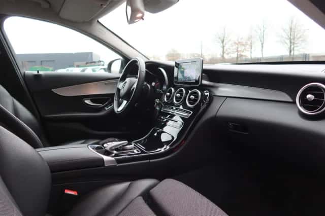 Mercedes-Benz C-Klasse (2016) thumbnail 6