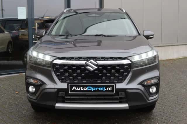Suzuki S-Cross (2026) thumbnail 2