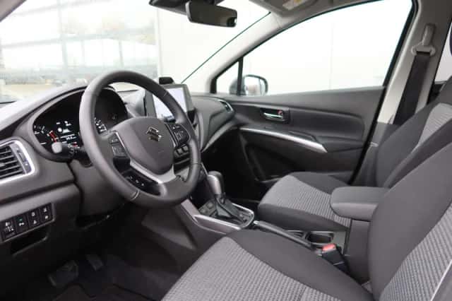 Suzuki S-Cross (2026) thumbnail 6