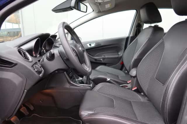 Ford Fiesta (2015) thumbnail 5