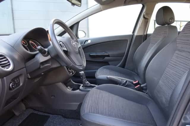 Opel Corsa (2014) thumbnail 5