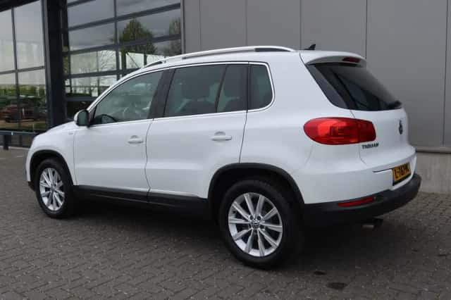 Volkswagen Tiguan (2014) thumbnail 4