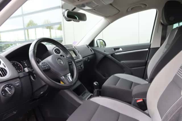 Volkswagen Tiguan (2014) thumbnail 6