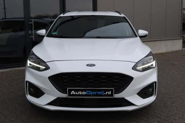Ford Focus (2019) thumbnail 2