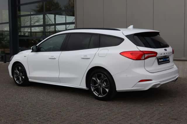 Ford Focus (2019) thumbnail 4