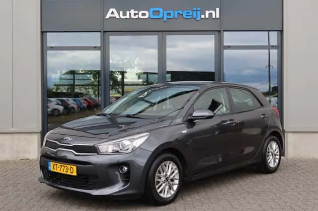 Kia Rio (2019) thumbnail 1
