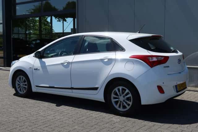 Hyundai i30 (2016) thumbnail 4