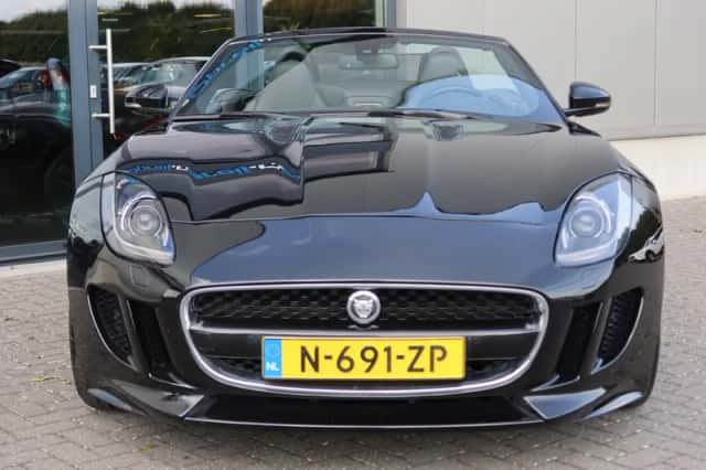 Jaguar F-Type (2014) thumbnail 2