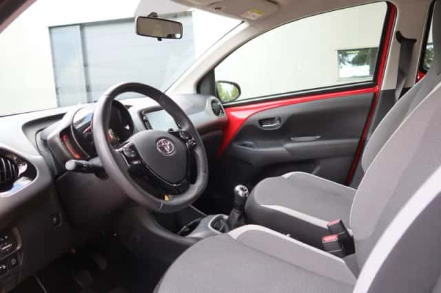 Toyota Aygo (2022) thumbnail 6
