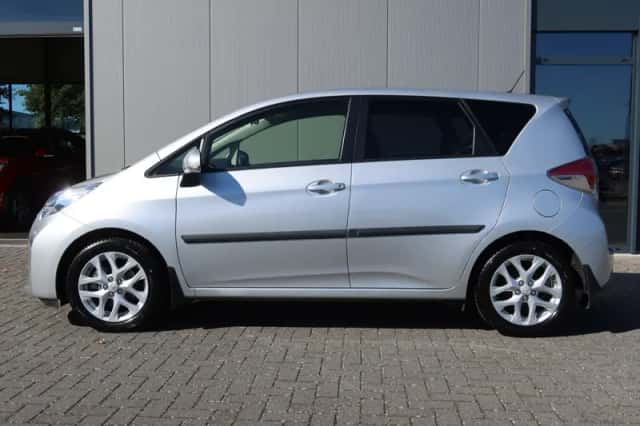 Toyota Verso (2015) thumbnail 3