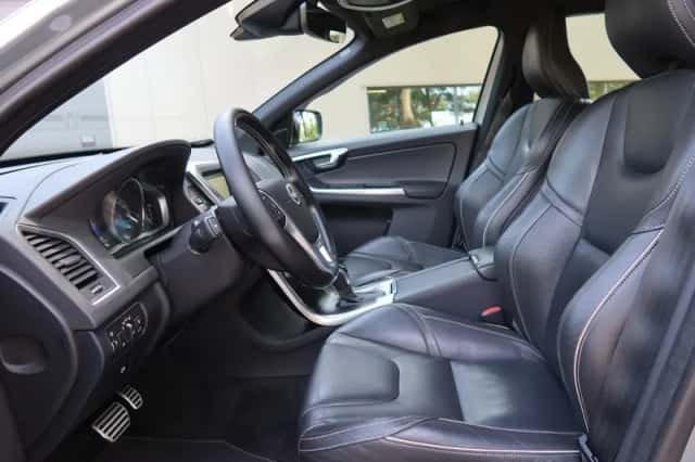 Volvo XC60 (2015) thumbnail 5