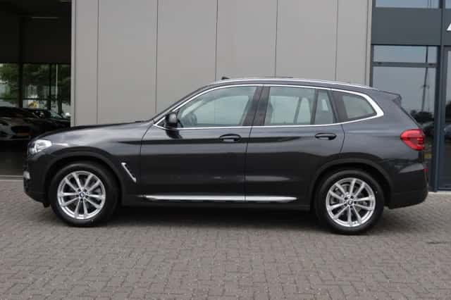 BMW X3 (2020) thumbnail 3