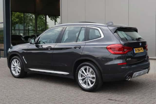 BMW X3 (2020) thumbnail 4