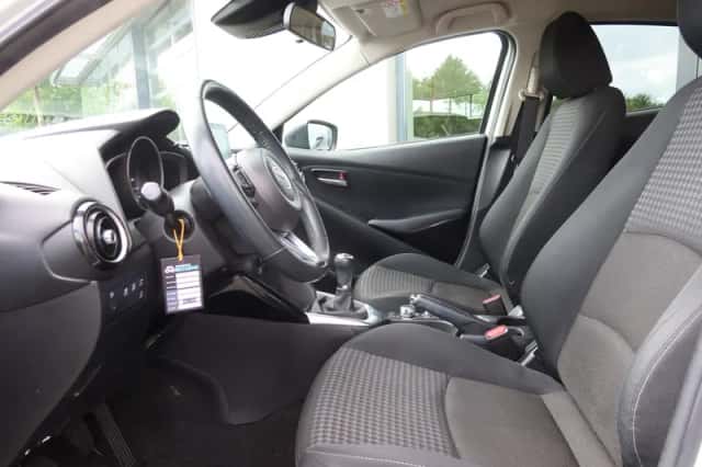 Mazda 2 (2019) thumbnail 5