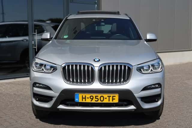 BMW X3 (2020) thumbnail 2